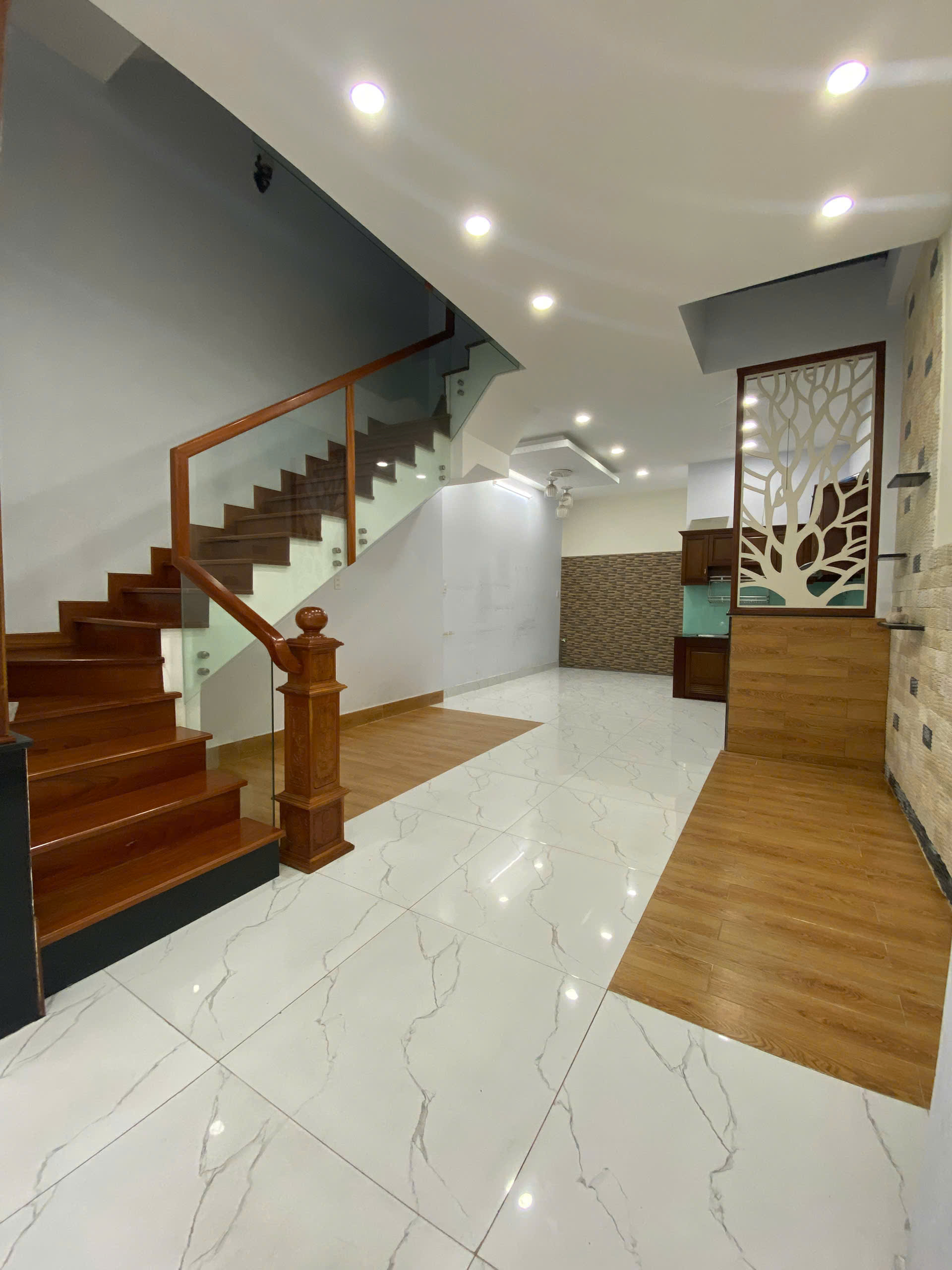 Bán Nhà 4 Lầu Hẻm 8m Đường Số 37 Phường Hiệp Bình Chánh, Thành Phố Thủ Đức