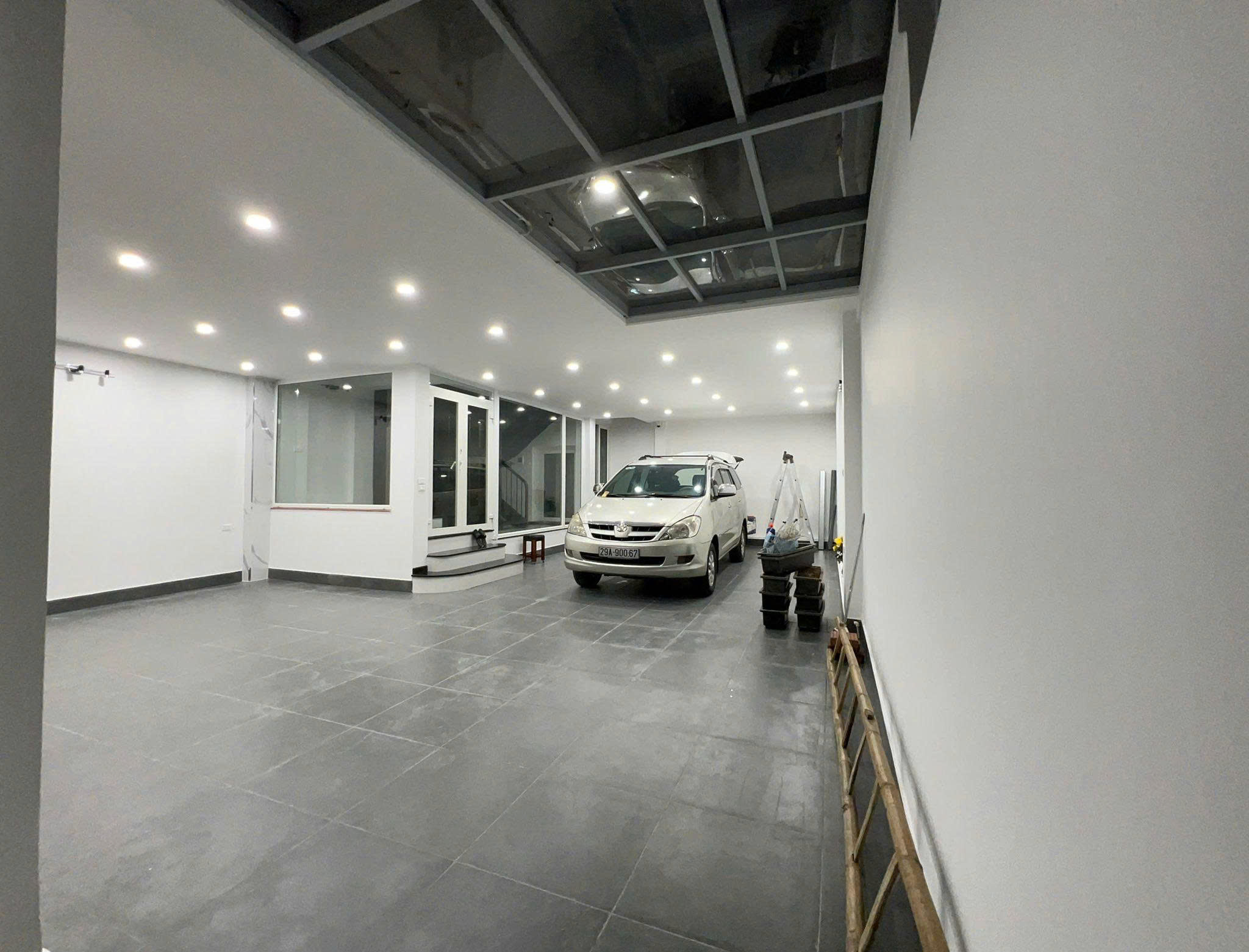 Bán biệt thự khu VIP Tây Hồ – 100m – 6 tầng thang máy – 2 ô tô trong nhà – chỉ 30 tỷ