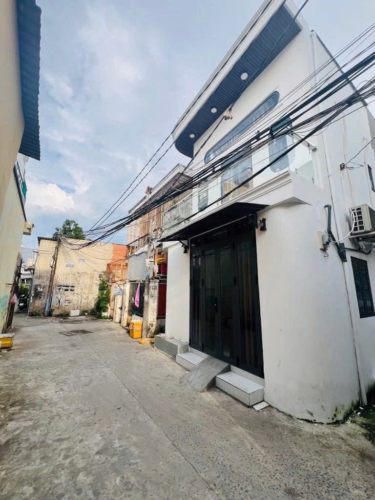 Bán Gấp Nhà Hẻm Huỳnh Tấn Phát Q7, 32m2, 2 Tầng, Giá Hời Chỉ 2.9 Tỷ, Sổ Hồng