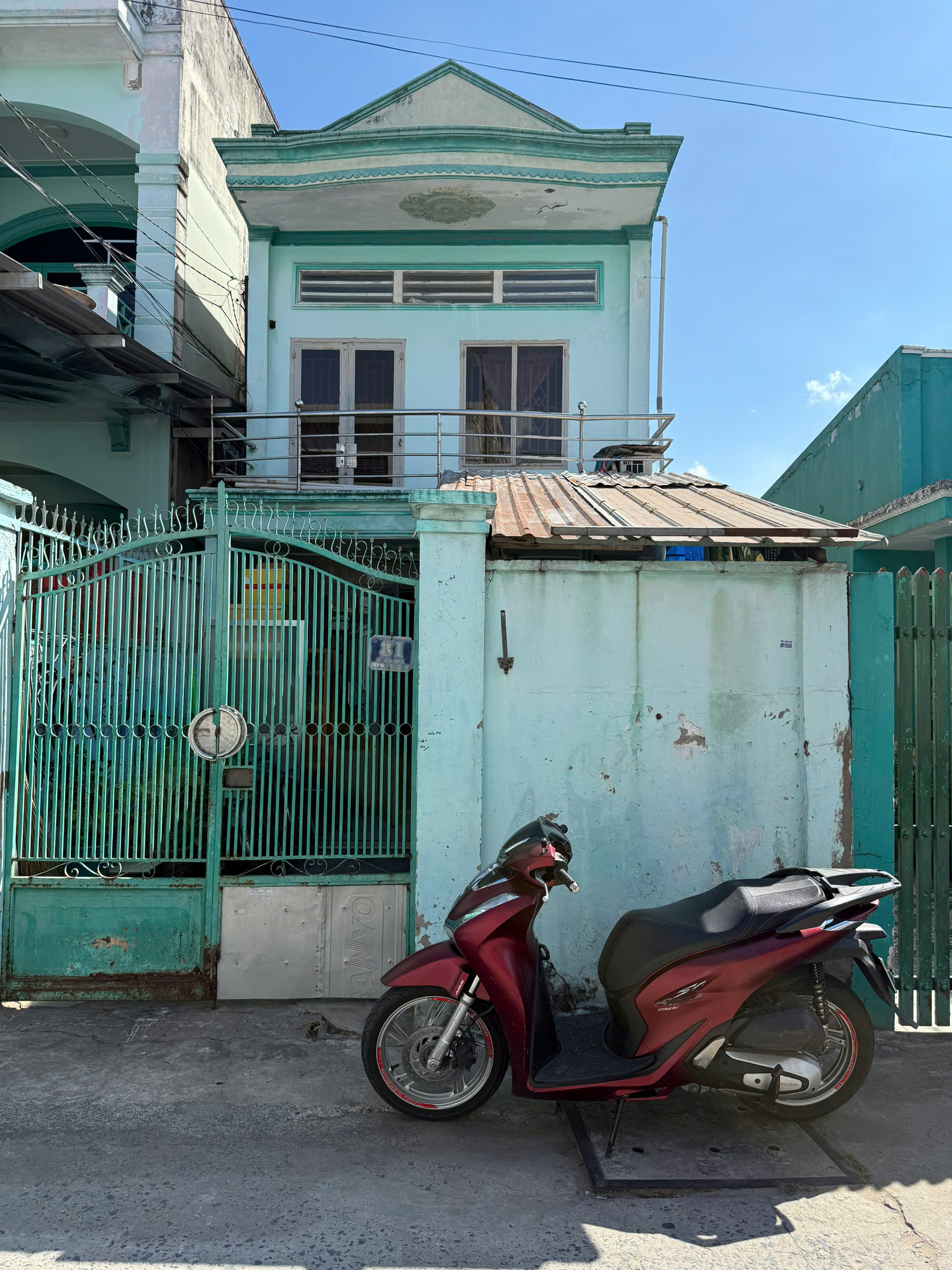 BÁN NHÀ TRỆT LẦU MẶT TIỀN ĐƯỜNG SỐ 7 HIỆP BÌNH PHƯỚC THÀNH PHỐ THỦ ĐỨC