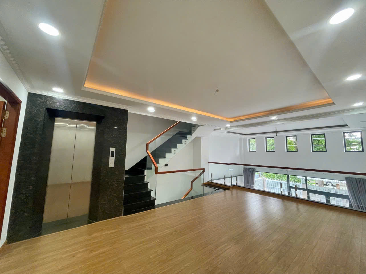 Bán Nhà 5 Lầu Mặt Tiền Đường Số 15 & Đường 25 Khu Bên Sông – Hiệp Bình Chánh – Thành Phố Thủ Đức