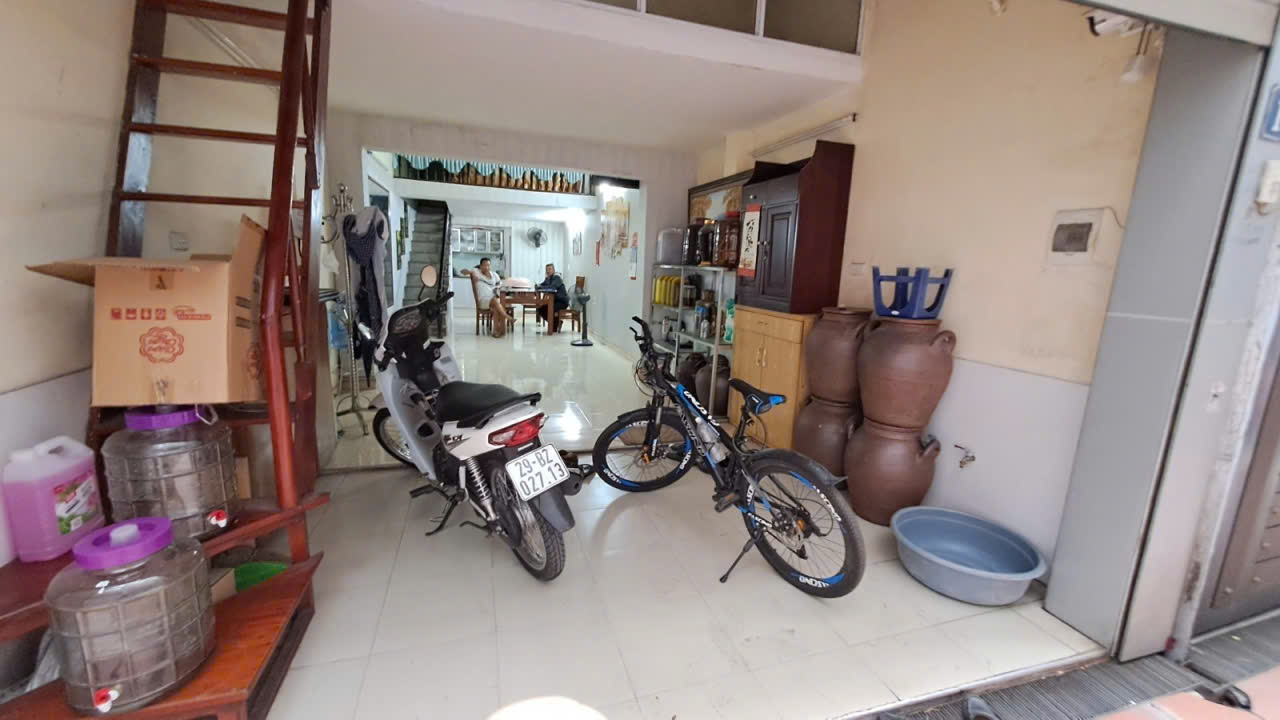 SỔ ĐỎ VUÔNG ĐÉT – TRUNG TÂM BA ĐÌNH – LA THÀNH – 2 MẶT NGÕ THOÁNG SÁNG- La Thành 50m, C4, mtn 3.8 m giá 8.5 tỷ