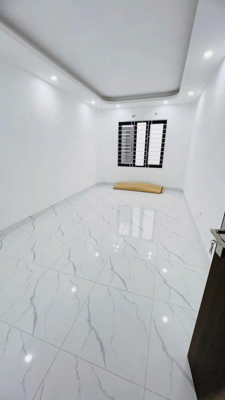 CHO THUÊ NHÀ 5 TẦNG – GLEXIMCO LÊ TRỌNG TẤN, HÀ ĐÔNG, HÀ NỘI CHỈ 8 TRIỆU 500K