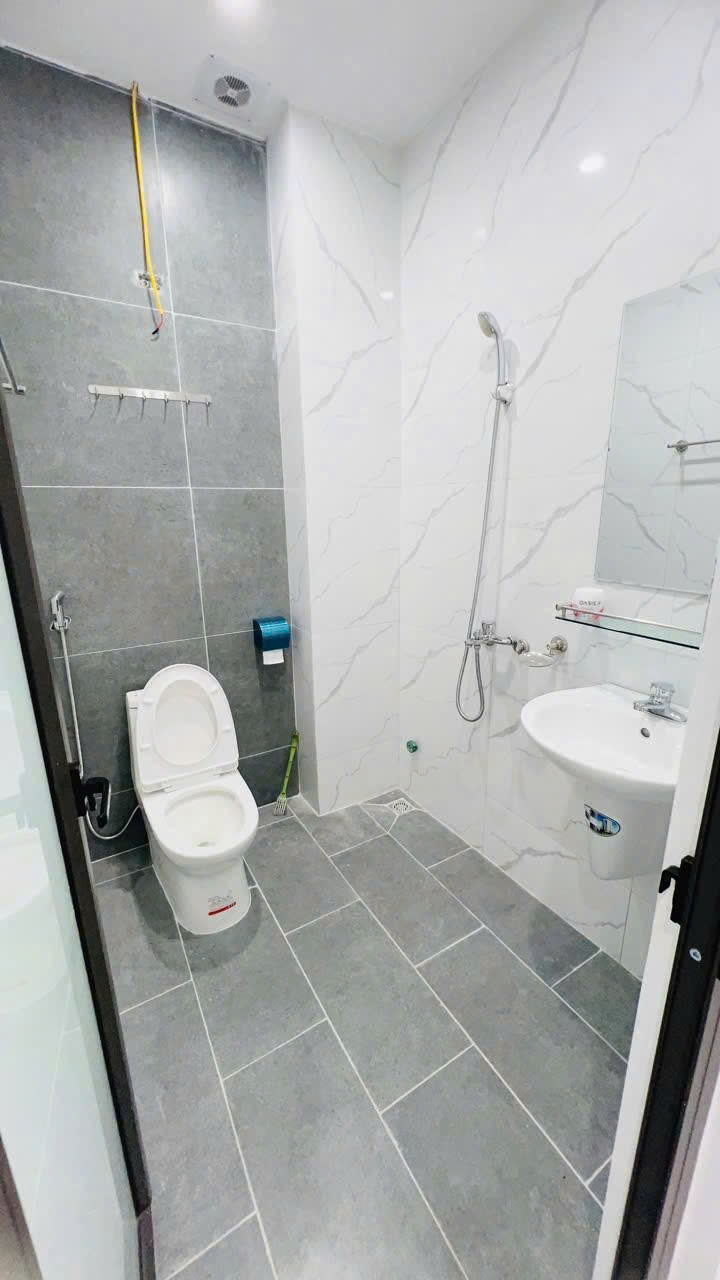 CHO THUÊ NHÀ 5 TẦNG – GLEXIMCO LÊ TRỌNG TẤN, HÀ ĐÔNG, HÀ NỘI CHỈ 8 TRIỆU 500K