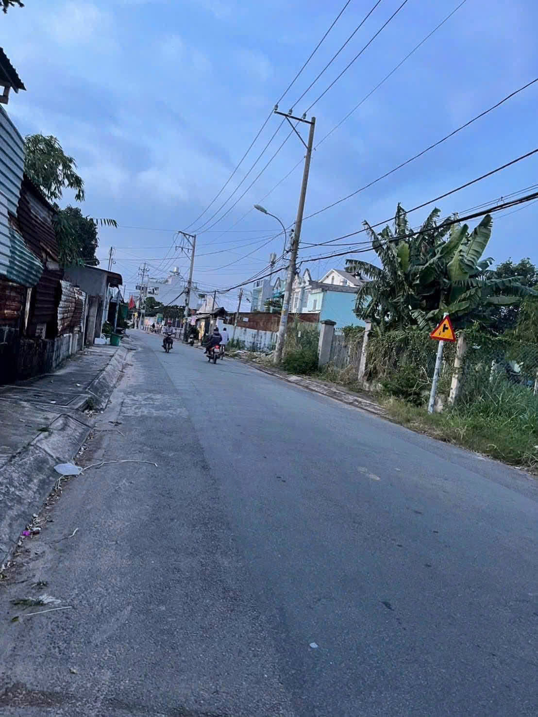 BÁN GẤP ĐẤT (8.68X25.5) 2MT GIÁ TỐT ĐÔNG THẠNH, HÓC MÔN