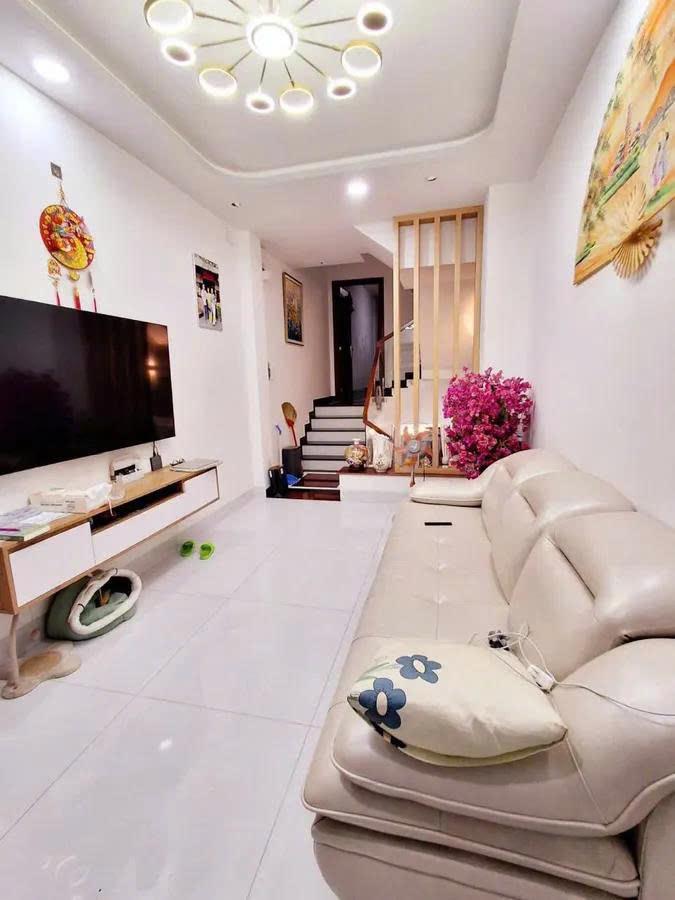 TÂN PHÚ – 4 TẦNG BTCT – HẺM Ô TÔ – SÁT MẶT TIỀN – DIỆN TÍCH 55M2 – NHỈNH 6 TỶ