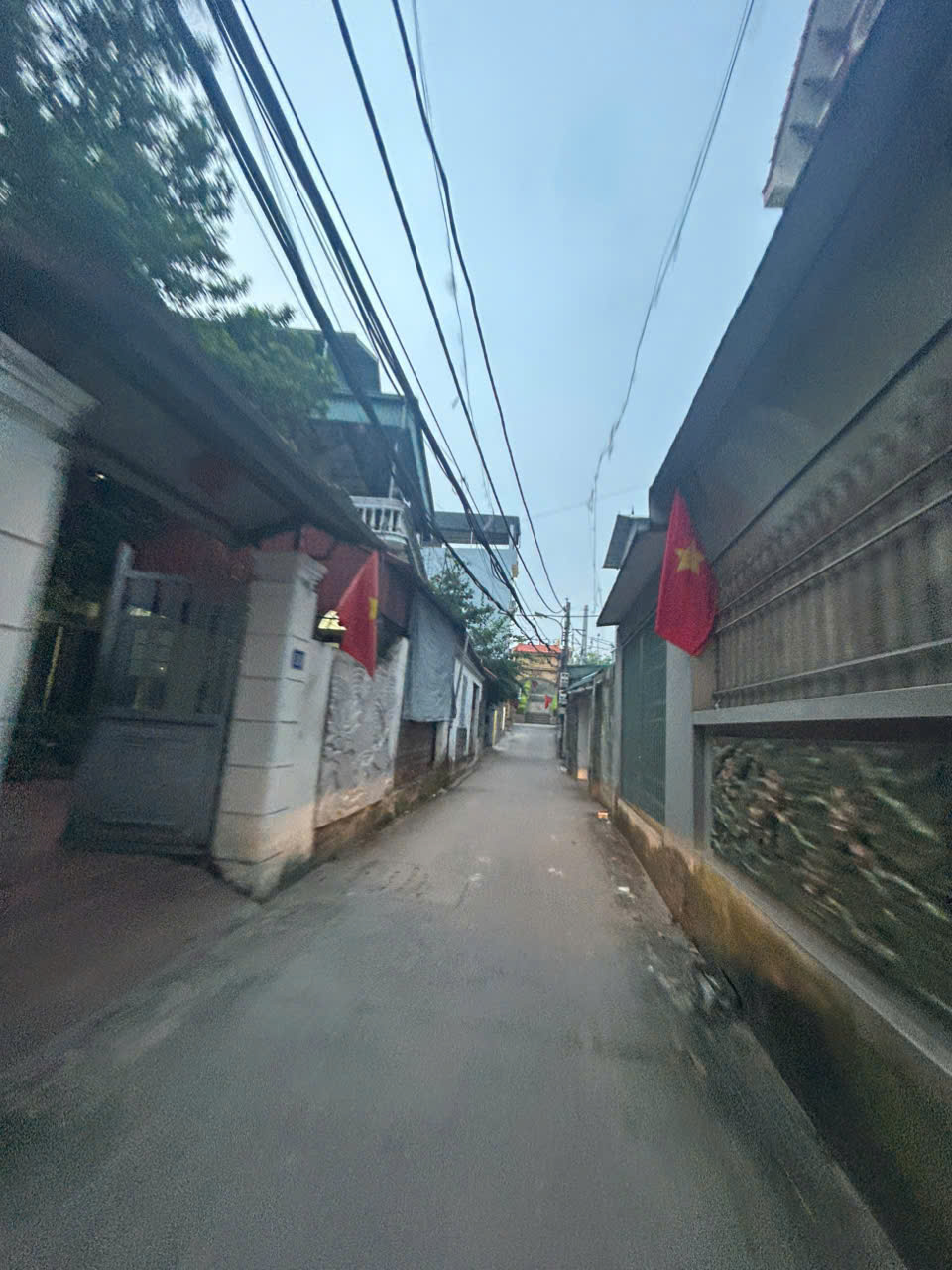 Nhà mới Hoàng Liên-Liên Mạc 5 tầng lô góc Ô TÔ đỗ cổng nhỉnh 4 tỷ