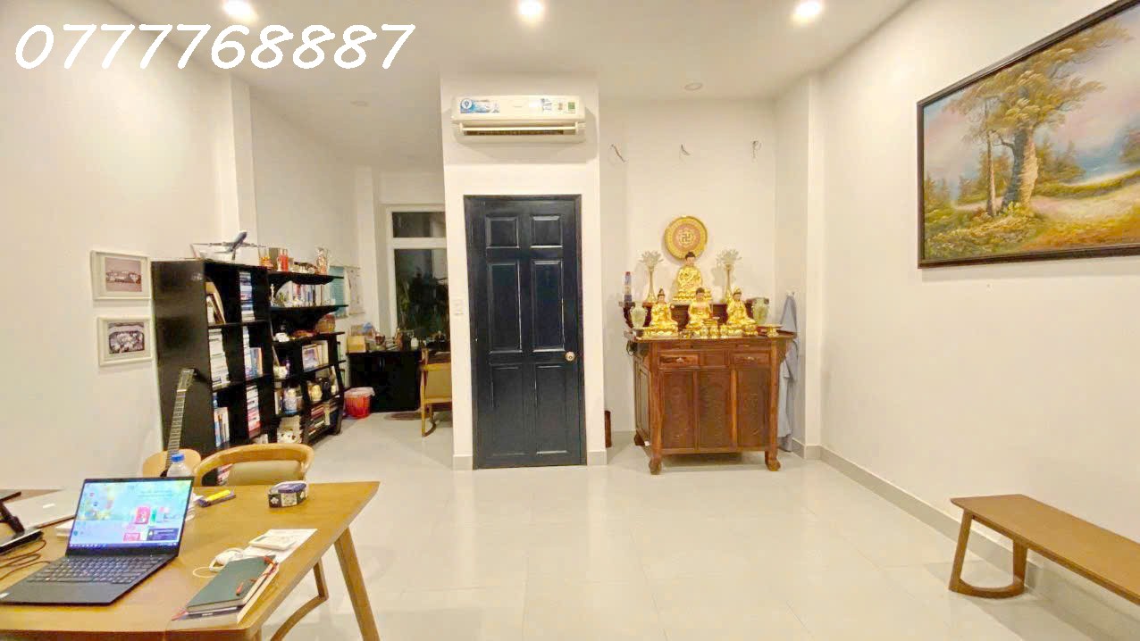 Bán 4 tầng MT Thích Quảng Đức Phường 4 Phú Nhuận