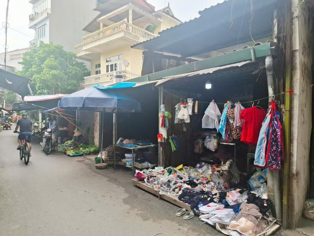 CẦN BÁN GẤP ĐẤT TÂY HỒ 210M – TIỆN ÍCH NGÚT NGÀN – BA BƯỚC RA CÁC TUYẾN PHỐ TÂY HỒ – THÍCH HỢP XÂY CHDV HOẶC TÒA NHÀ VĂN PHÒNG