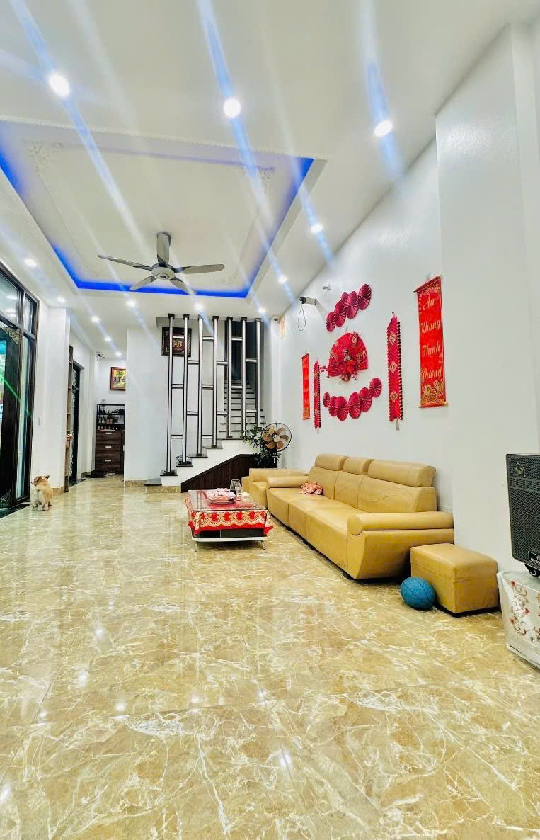 BÁN GẤP NHÀ NGÔ THỊ NHẬM SÁT CHỢ BÔNG ĐỎ,OTO,55M,5 TÂNG,MT:5M