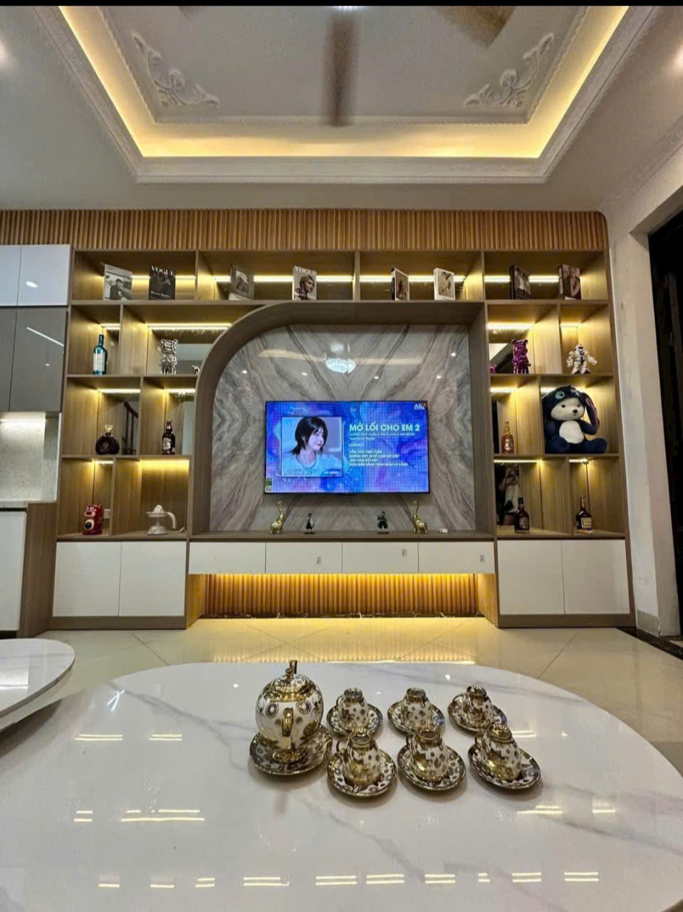 BÁN NHÀ NGỌC THỤY, LONG BIÊN, PHÂN LÔ QUÂN ĐỘI Chỉ Hơn 9 tỷ – 46m², 5 tầng, Gara, Ô tô tránh