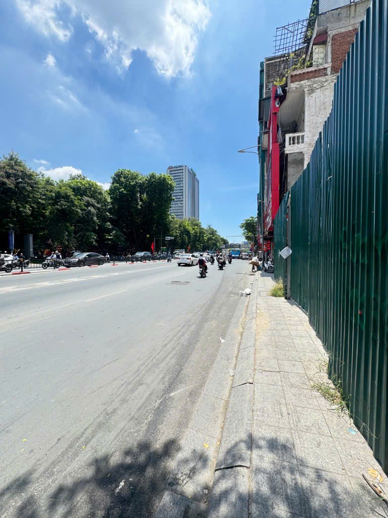 MẶT PHỐ TÂY SƠN – ĐẤT VÀNG 631m2 – MẶT TIỀN 18m – ĐỐI DIỆN ĐẠI HỌC THỦY LỢI – 360 TỶ