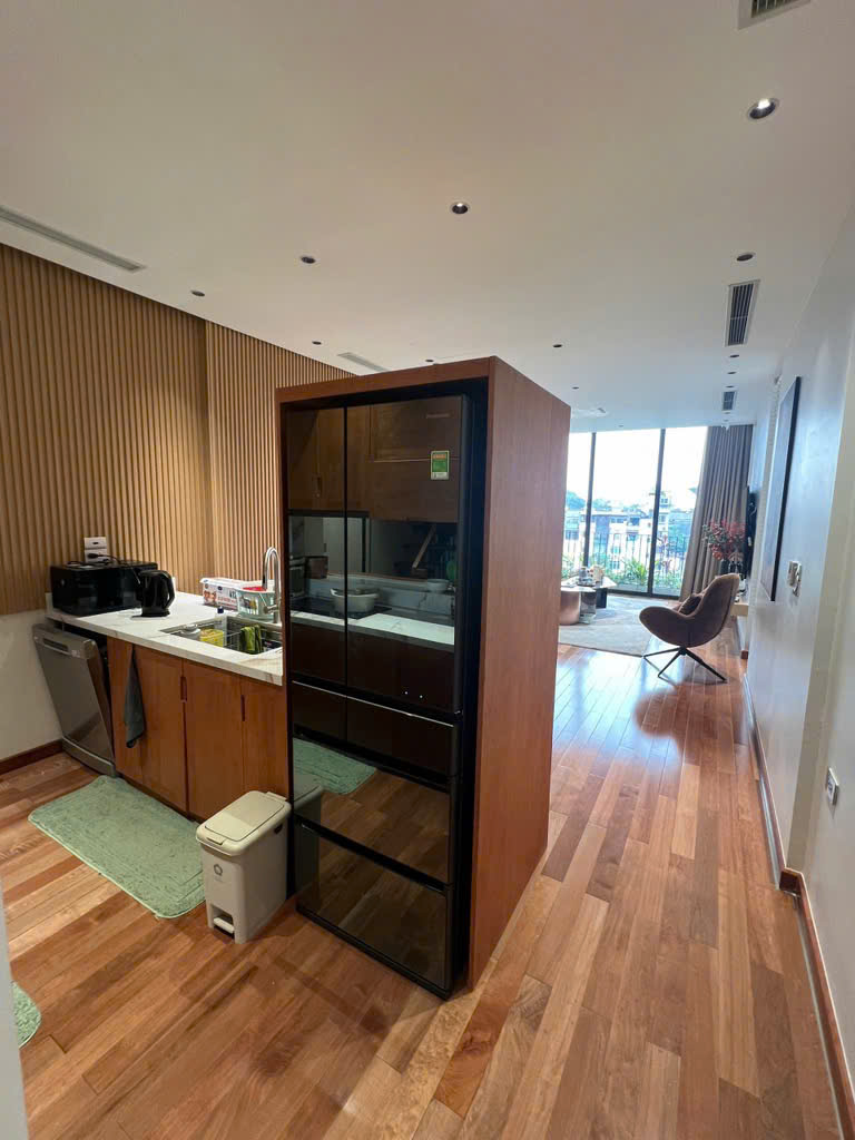 Bán nhà Siêu đẹp Nguyễn VĂn Cừ- oto tránh- View Hồ 55m 7 tầng gara thang máy 24ty (TL)