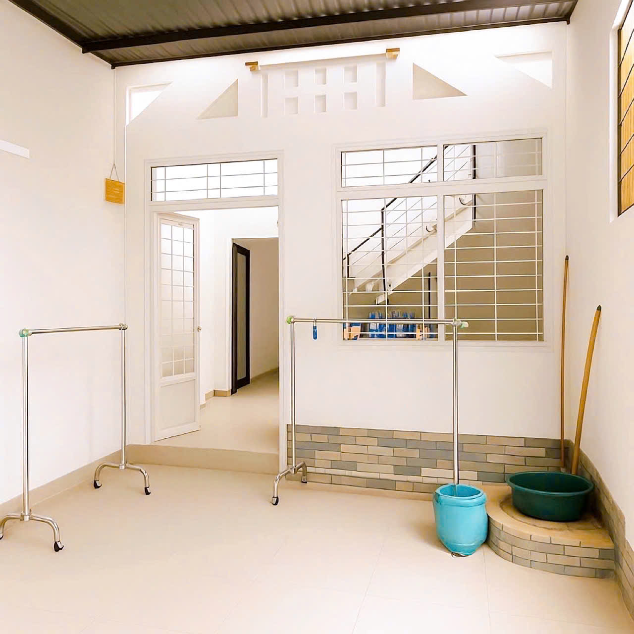 Nhà đẹp Cách Mạng Tháng Tám – QUẬN 10 – 4.8 x 21 m – 14 tỷ