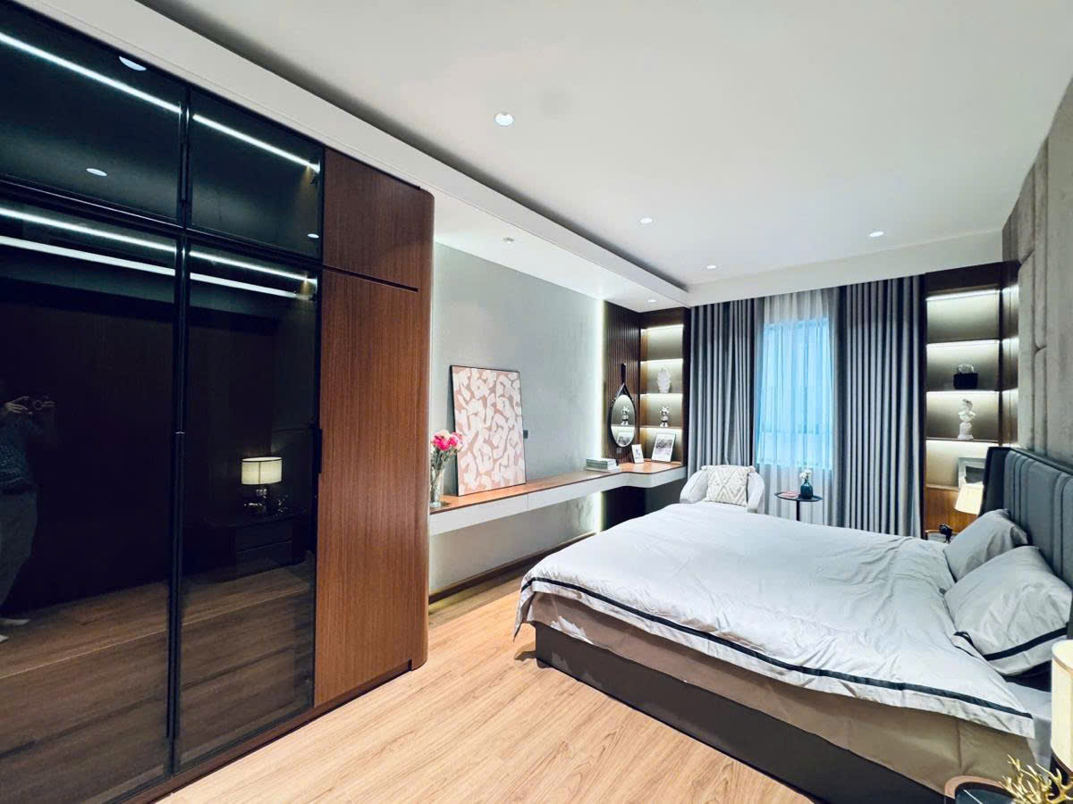 💥MỚI ĐÉT💥Tòa 17T6 Hoàng Đạo Thúy 119m, 3PN, Nội thất đẳng cấp, 10.8 tỷ, đắc địa Cầu Giấy