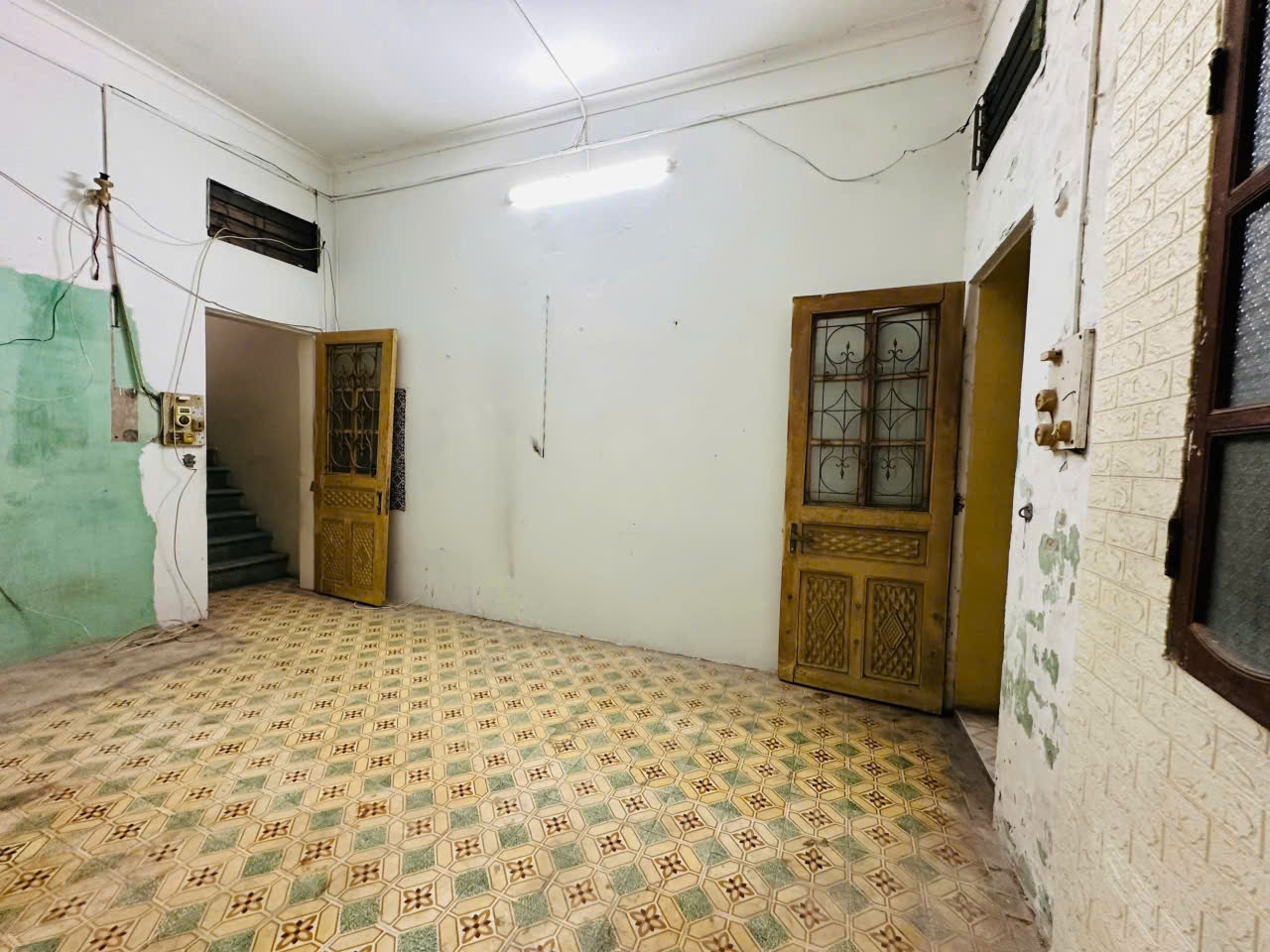 BÁN ĐẤT TẶNG NHÀ – KINH DOANH – NGÕ THÔNG – 100M RA MẶT PHỐ- Lạc Long Quân, Tây Hồ 33 m, 3T , mt 4 m, giá 7.25 tỷ