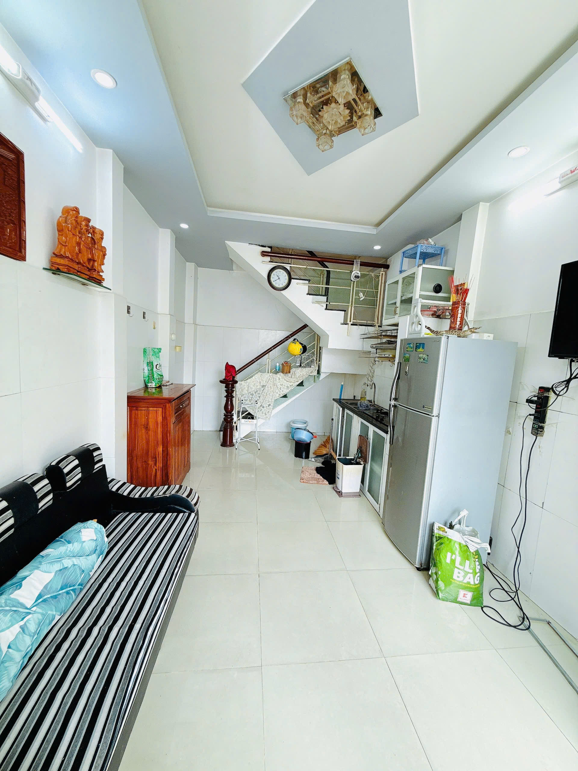 Nhà 3 tầng hẻm ÔTô 5m đường Âu Dương Lân P. Chánh Hưng. Giá 3,18 tỷ