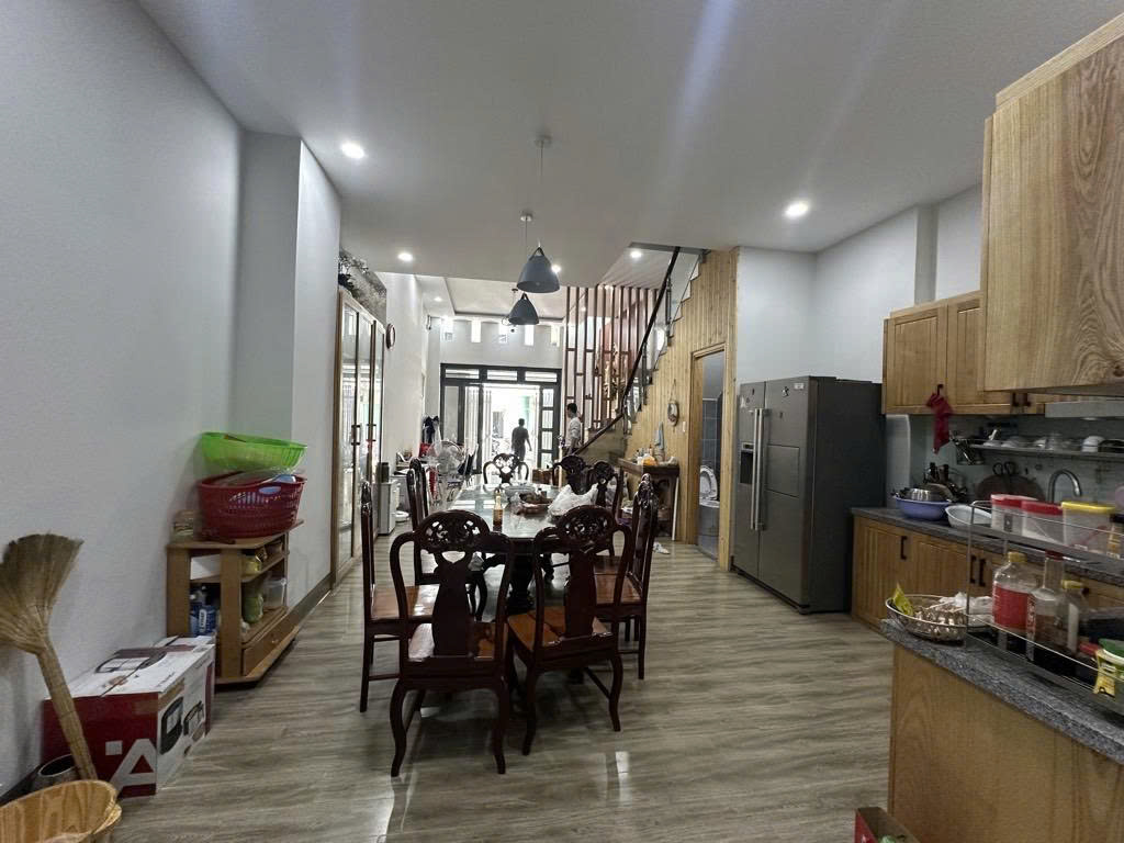 HẺM TRƯỚC NHÀ 4,5M SÁT THỐNG NHẤT – DT 5 x 15 – 3 TẦNG 4 PN – NT CAO CẤP – HƠN 7 TỶ