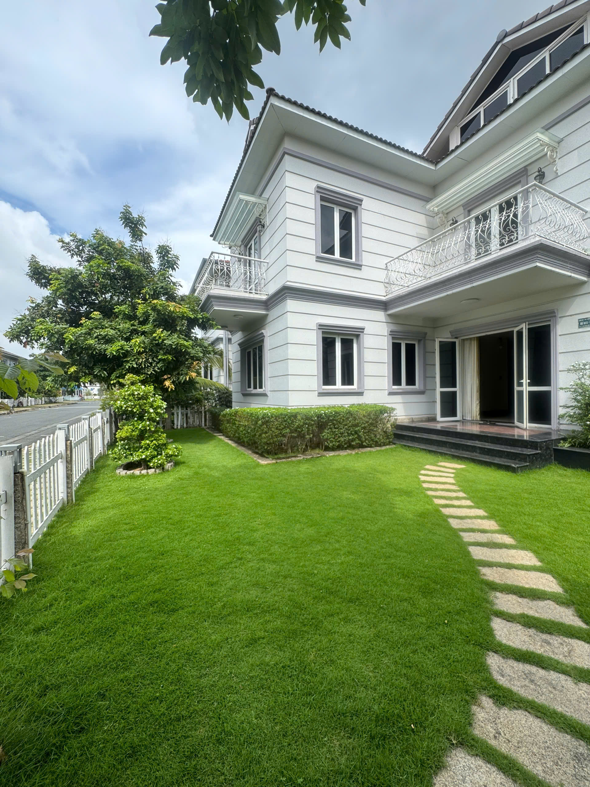 Bán biệt thự sân vườn Thủ Đức Gardenhome – Ngay KĐT Vạn Phúc – Đường Số 3 Hiệp Bình Phước