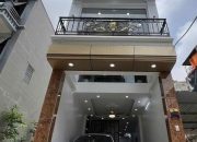 Đông Mỹ, Thanh Trì, 4 tầng 8.6 tỉ thang máy nhập khẩu, full nội thất xịn