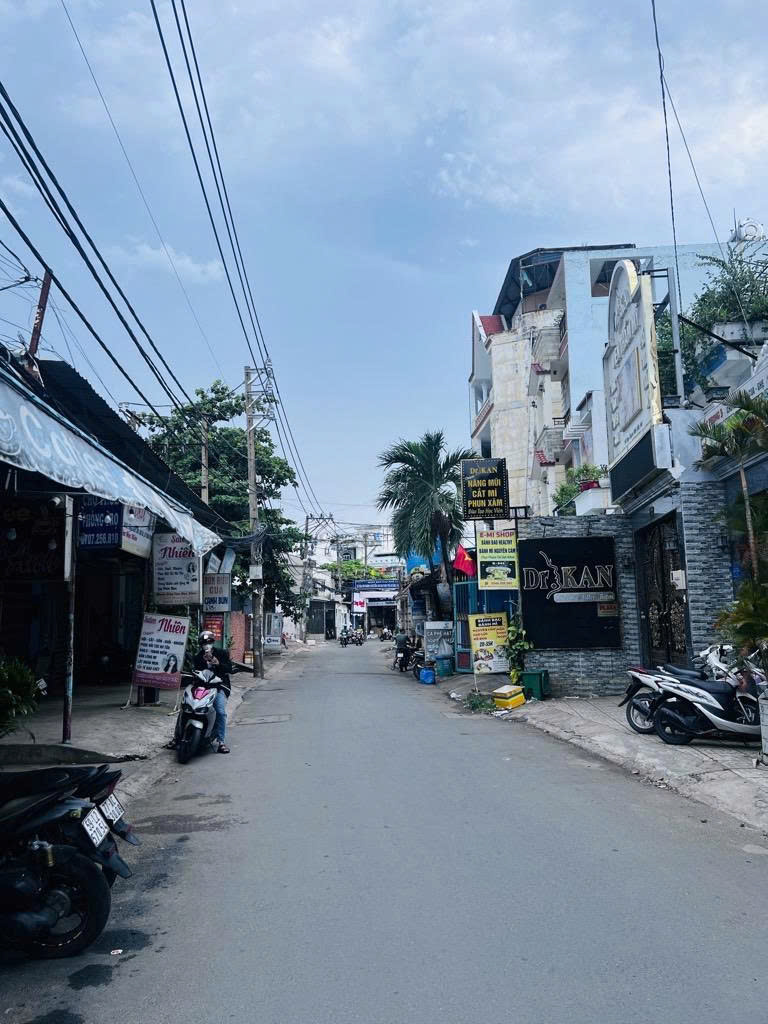 HIẾM – HẺM XE TẢI TRÁNH – SÁT MT PHAN HUY ÍCH GẦN EMART – 6×33 – 4 TẦNG BTCT – SỔ A4