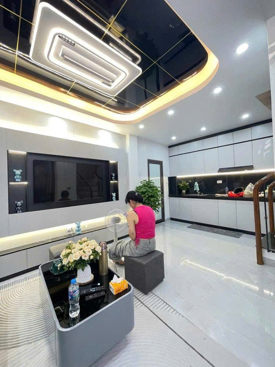 NGÕ CHỢ KHÂM THIÊN – LÔ GÓC – GẦN PHỐ – NHÀ ĐẸP 29m2 5 tầng mặt tiền 3.5m Giá 7.75 tỷ