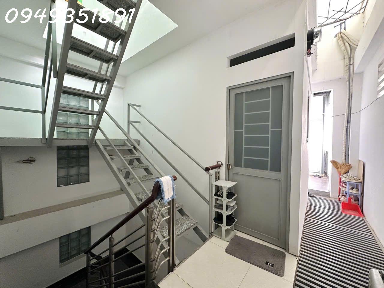 🏡 NHÀ CHDV – 12 PHÒNG – 2 MẶT THOÁNG – HẺM Ô TÔ NƠ TRANG LONG P7 BÌNH THẠNH