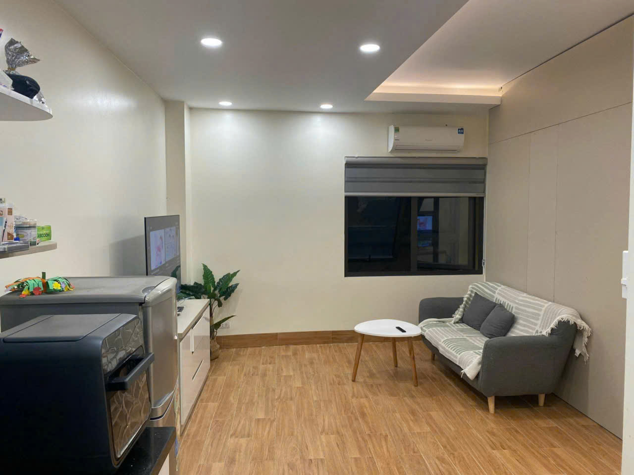 CHO THUÊ PHÒNG TẦNG 2 – NHÀ SỐ 28 PHỐ ĐỒNG CỔ – PHƯỜNG BƯỞI – TÂY HỒ – HN
