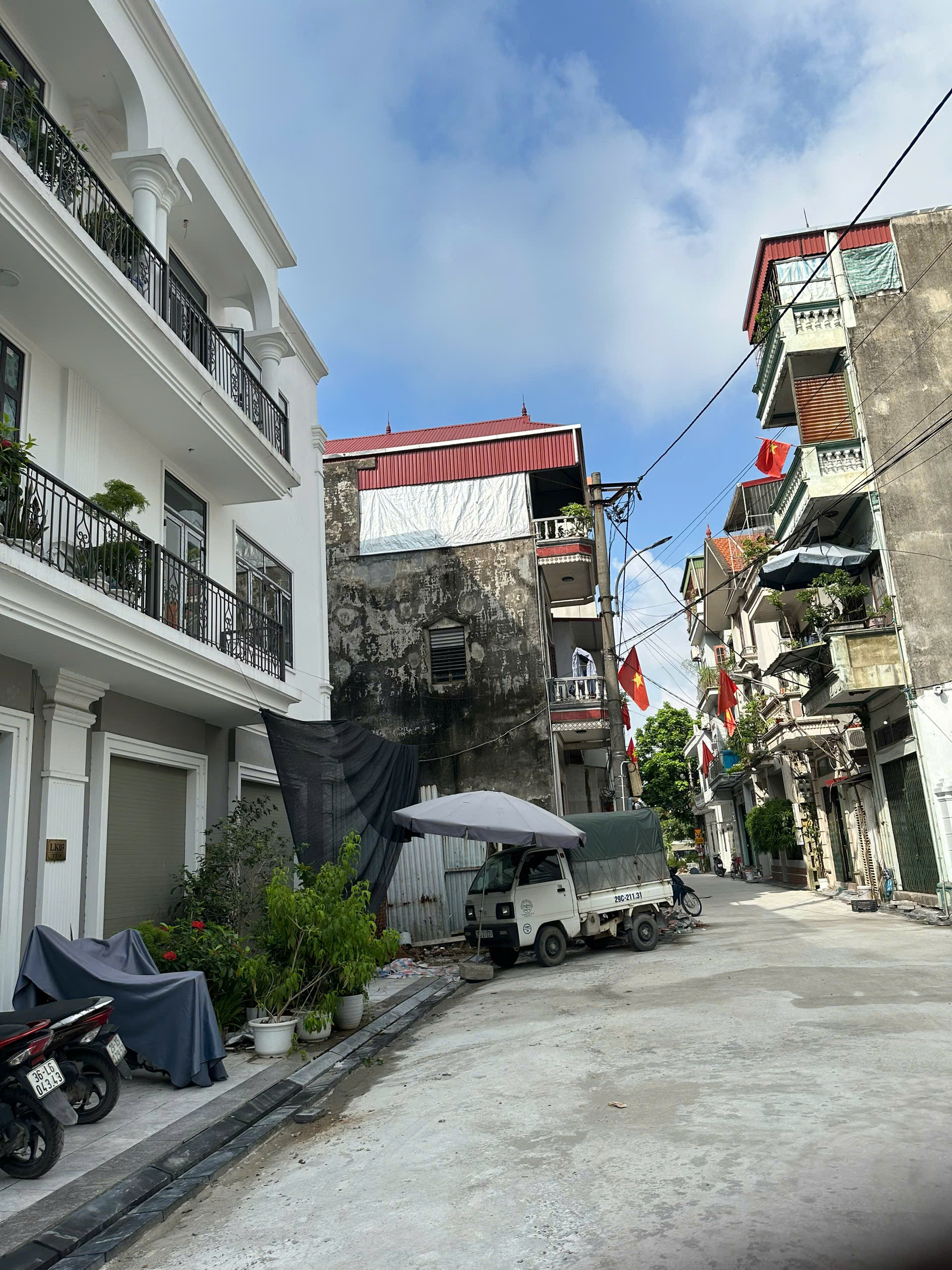 cho thuê nhà 3 tầng tại khu 319 ĐÔNG ANH hà nội