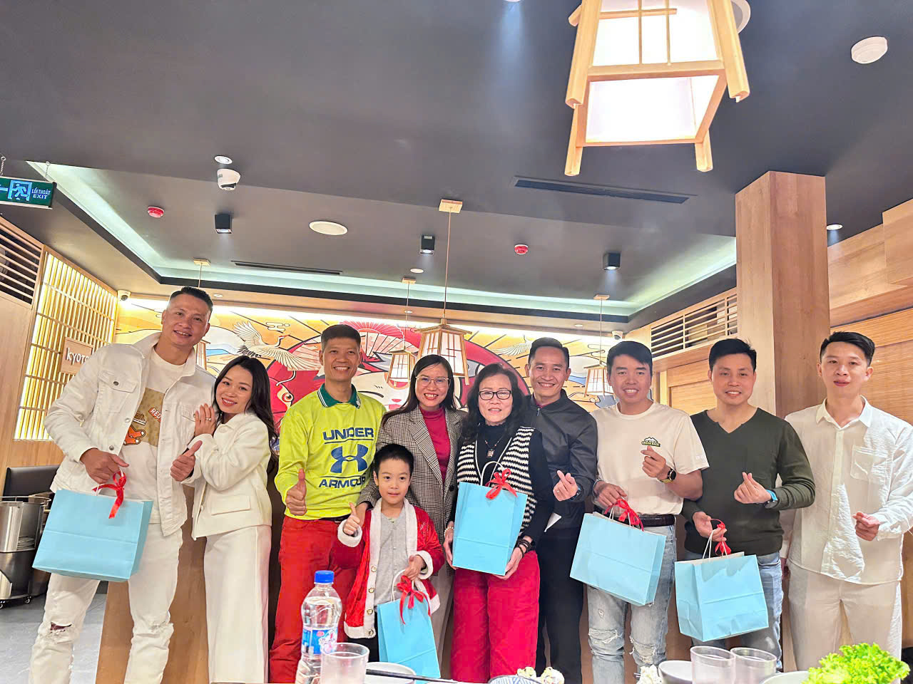 CHÍNH CHỦ SANG NHƯỢNG NHÀ HÀNG CAO CẤP – TRUNG TÂM NGUYỄN VĂN LỘC