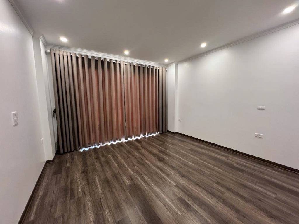 THỤY KHUÊ 37M x7 TẦNG THANG MÁY 18 TỶ NGÕ THÔNG RA HỒ,10M RA PHỐ ,XE 16 CHỖ ĐỖ CỬA