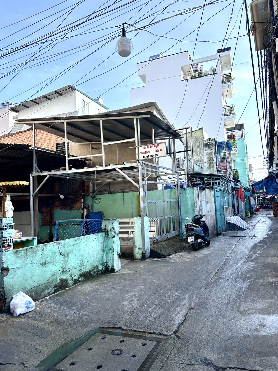 NHÀ CĂP 4- NGANG LỚN 10M- NGYA TRUNG TÂM HÀNH CHÍNH QUẬN- ĐƯỜNG ĐOÀN VĂN BƠ- THÔNG RA XÓM CHIẾU, TÔN ĐẢN, NGUYỄN TÂT THÀNH.