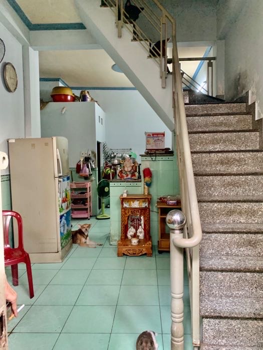 NHÀ CĂP 4- NGANG LỚN 10M- NGYA TRUNG TÂM HÀNH CHÍNH QUẬN- ĐƯỜNG ĐOÀN VĂN BƠ- THÔNG RA XÓM CHIẾU, TÔN ĐẢN, NGUYỄN TÂT THÀNH.