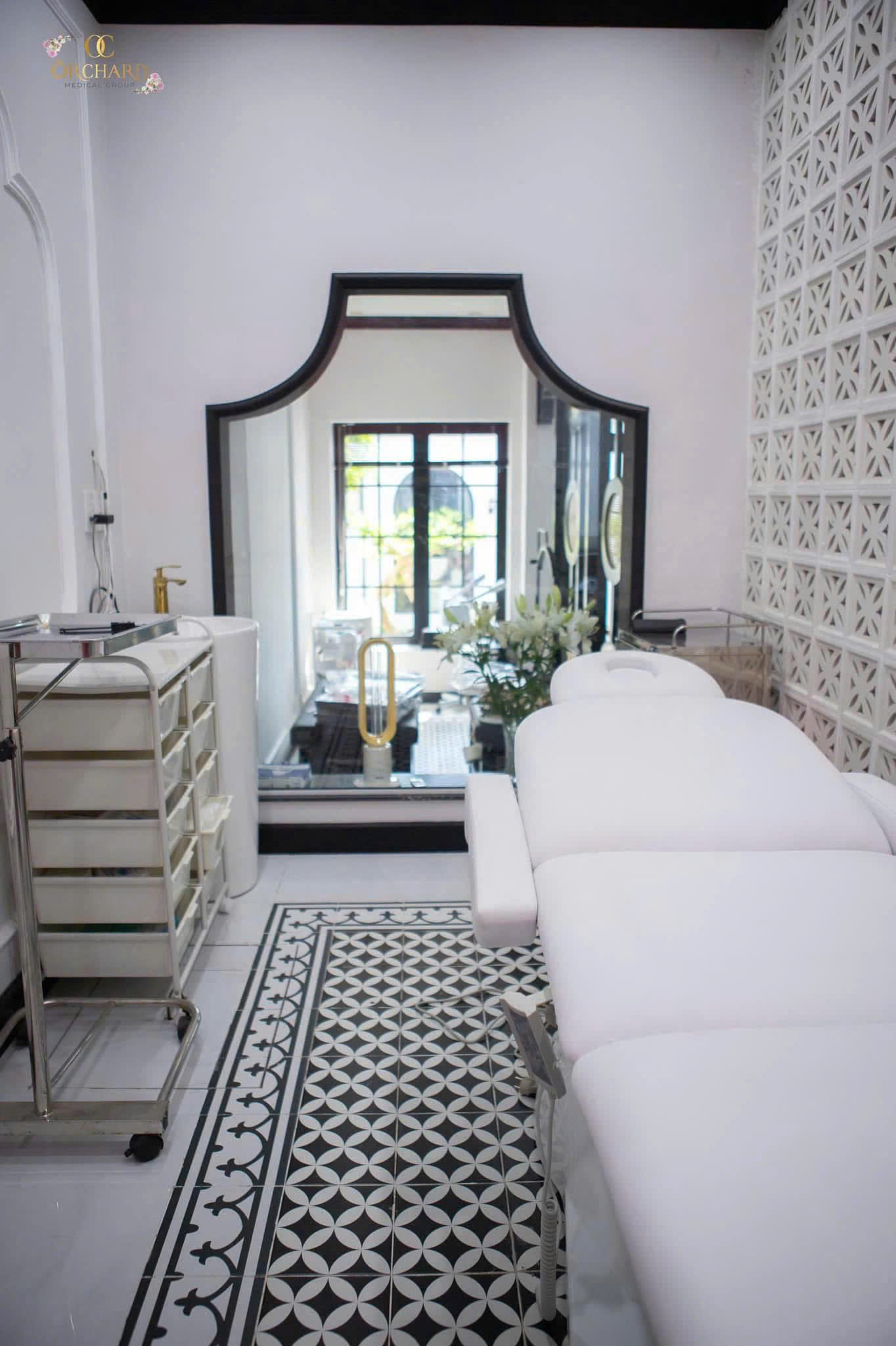 Sang nhượng Thẩm mỹ viện – Phòng khám Da liễu Full full giấy tờ . Mới 100% chỉ cần vào vận hành