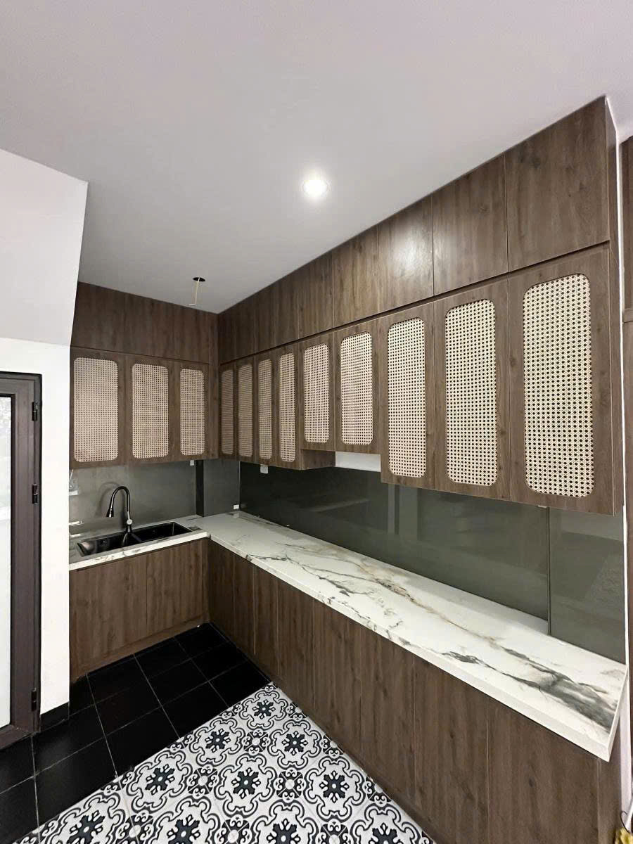 Bán nhà Ngô Gia Tự 40m 6 tầng MT5.1m thang máy lô góc gara ô tô hơn 9 tỷ