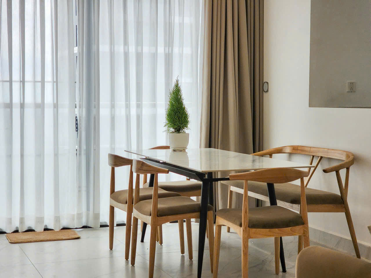 🌟 Cho thuê căn góc The Beverly – Full nội thất cao cấp, view công viên 36ha – Giá chỉ 12 triệu/tháng 🌟