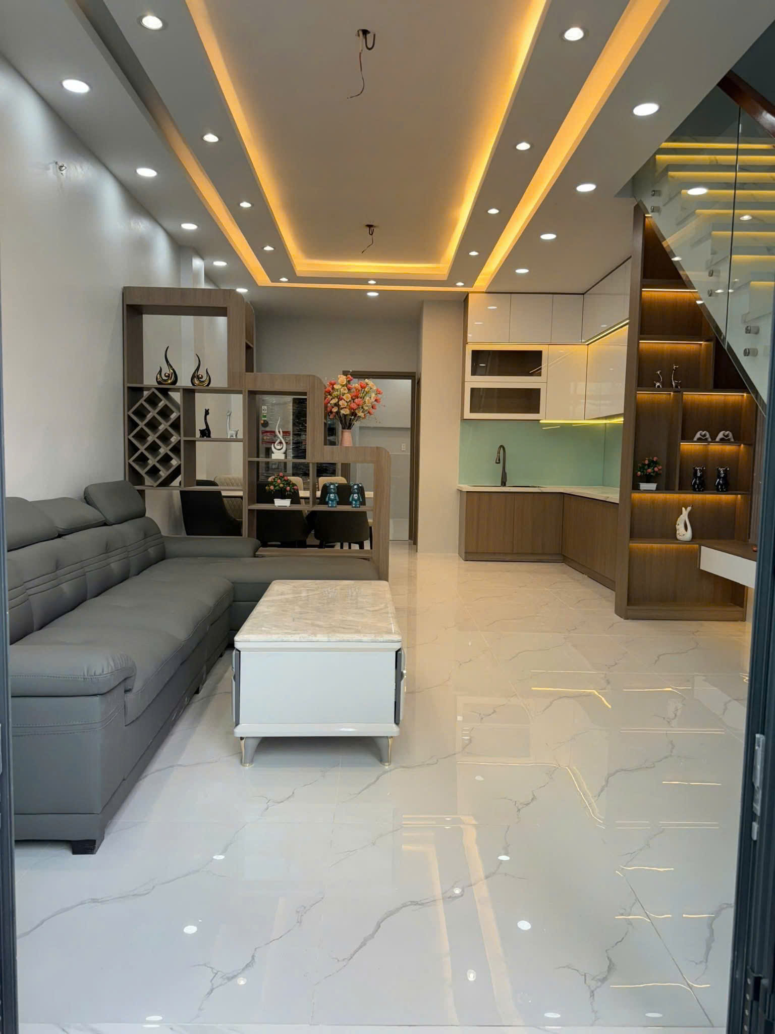 Bán nhà đẹp Huỳnh Tấn Phát, Tân Phú, Quận 7 – 4.63m x 23m