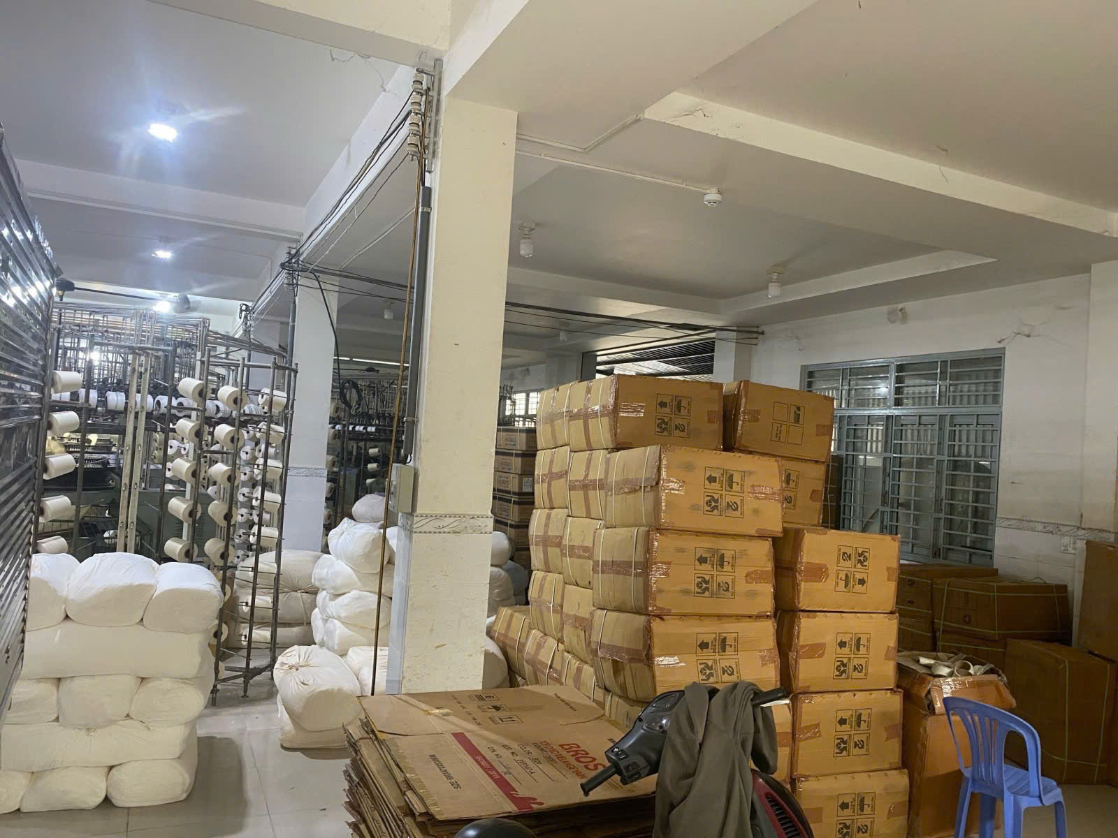 NHÀ XƯỞNG FULL THỔ CƯ – VỊ TRÍ ĐẸP GẦN MT – NHỈNH 22 TỶ TL (CHỈ ~63TR/M²) – TÂN KỲ TÂN QUÝ – CN 357M² – NGANG KHỦNG 15M – NỞ HẬU TÀI LỘC – 2 TẦNG BTCT KIÊN CỐ – ĐƯỜNG 8M XE TẢI THÔNG