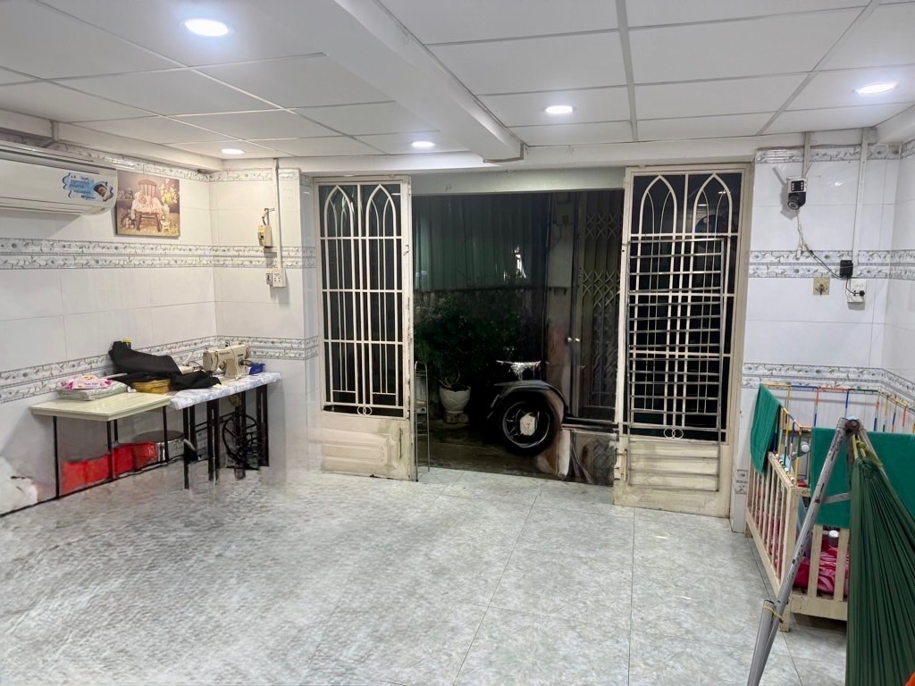 🔥 NHÀ LÔ GÓC – HXH – NGAY NGÃ TƯ BÌNH PHƯỚC – NHỈNH 3 TỶ