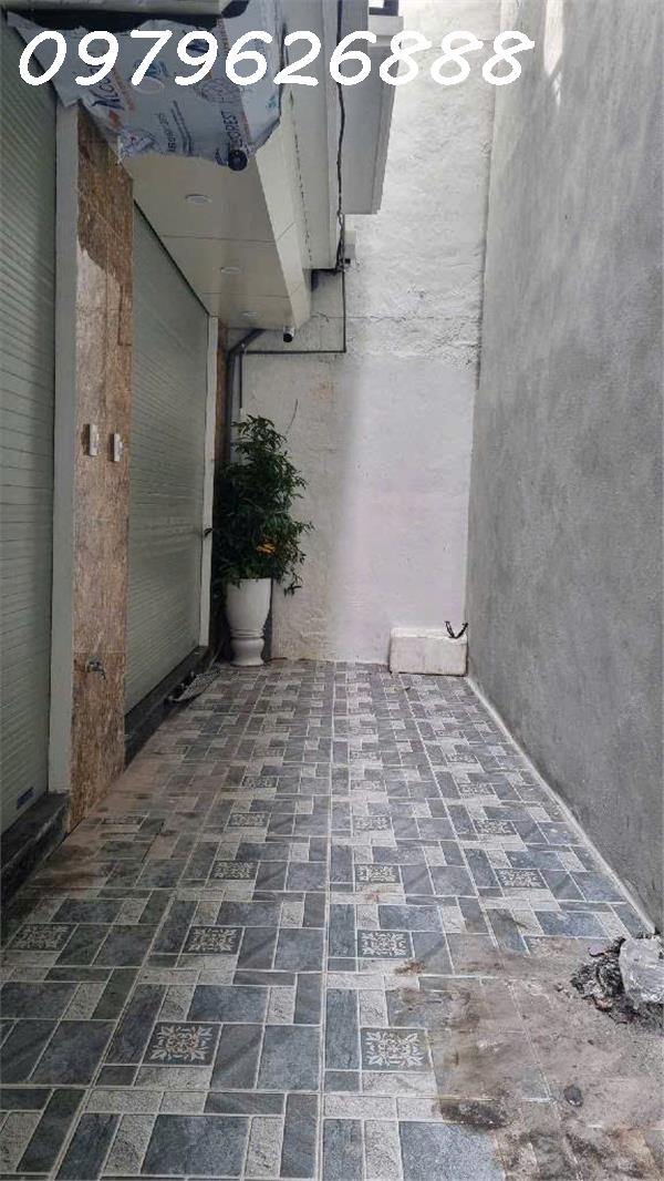 BÁN NHÀ NHÀ PHỐ TRUNG PHỤNG, THANG MÁY NK, VF3 QUA CỬA, NGÕ THÔNG CÁC NGẢ. 40X5T