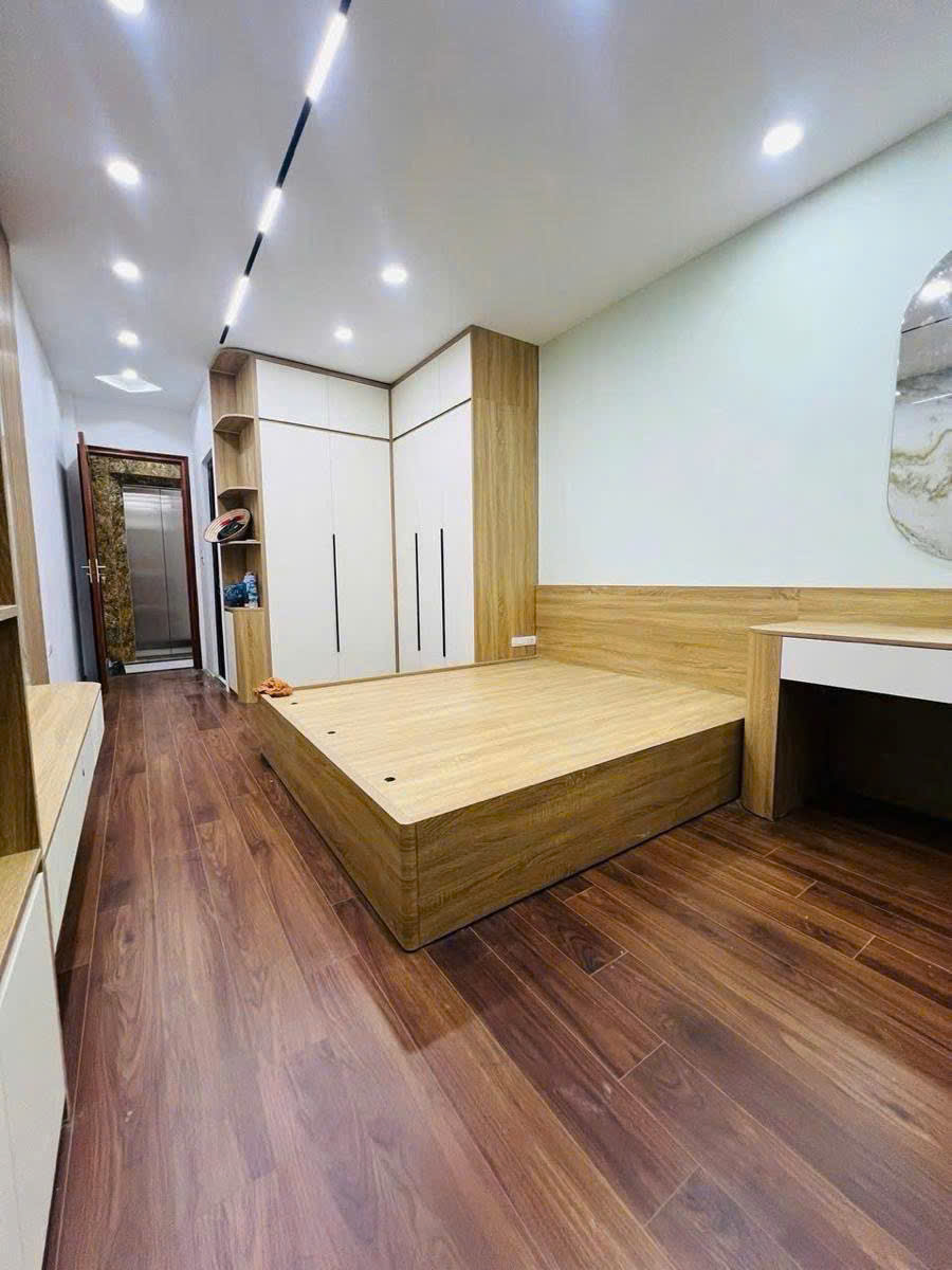 TRẦN QUỐC VƯỢNG DOANH NHỎ – FULL NỘI THẤT DT 33m2 mặt tiền 3.3m Giá 12.5 tỷ
