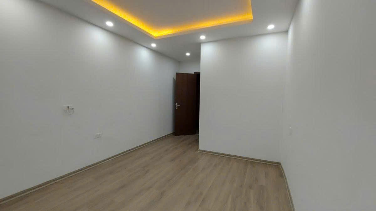 NGÕ CHỢ KHÂM THIÊN – NHÀ MỚI- THANG MÁY – 30m2 5 tầng mặt tiền 3.6m Giá 8.6 tỷ