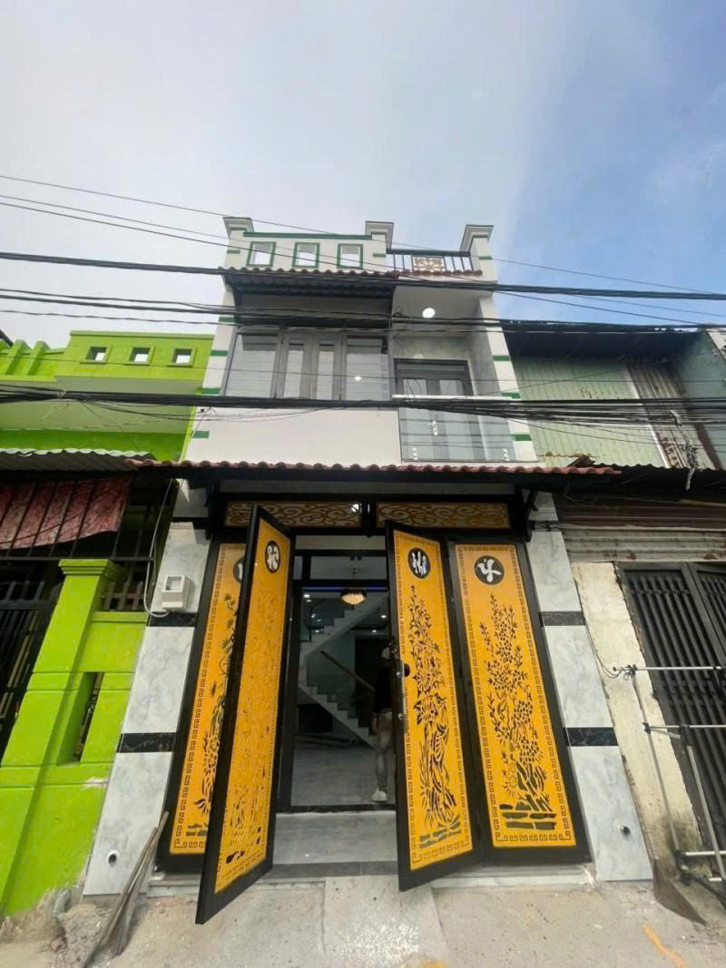 CHÍNH CHỦ CẦN BÁN GẤP NHÀ SIÊU HOT BÌNH CHÁNH – CHỈ 2.4 TỶ !
