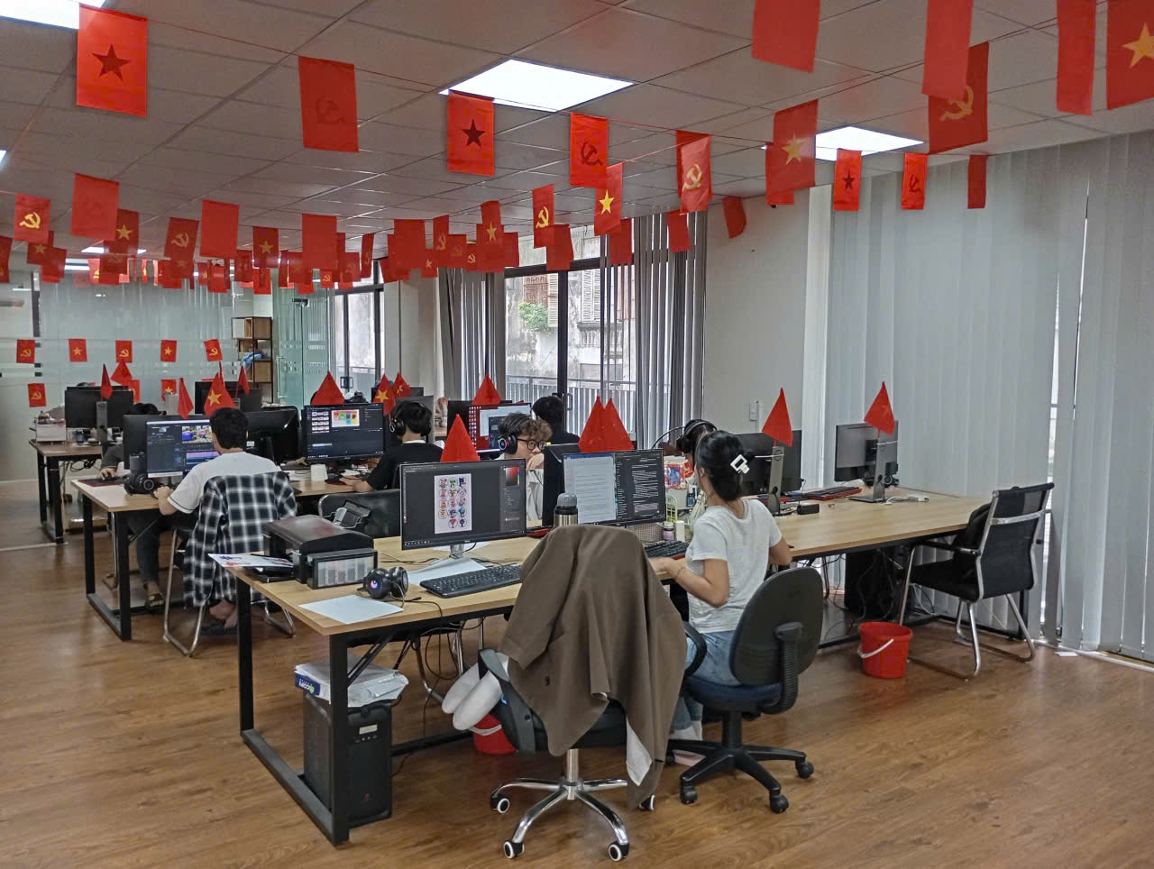 CHO THUÊ VĂN PHÒNG THÔNG SÀN TẠI SỐ 40/ 112 HOÀNG QUỐC VIỆT, CẦU GIẤY