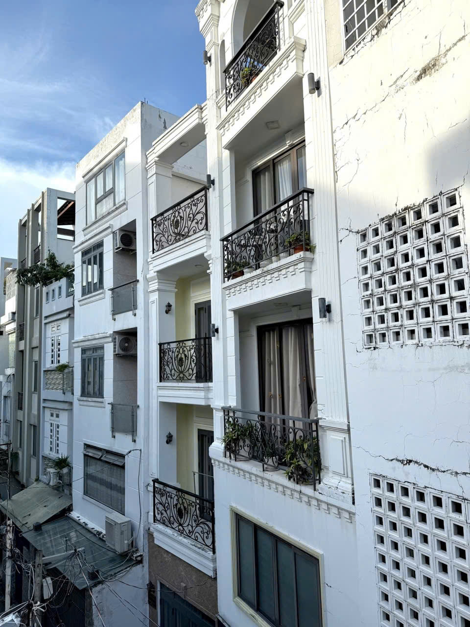 BÁN NHÀ CŨ – TÂN TRANG LẠI 500TR – CHÍNH CHỦ – 3 TẦNG HOÀN CÔNG ĐỦ – HOÀNG HOA THÁM – 5.85 TỶ – TL – BÌNH THẠNH