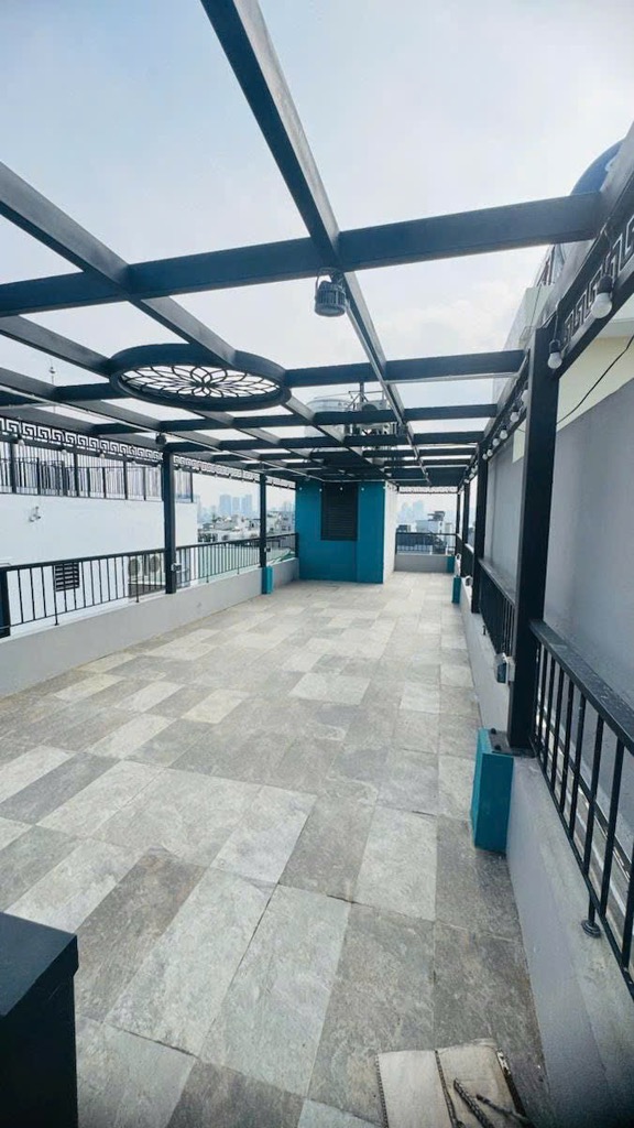 (Tin thật 100%) Bán tòa Văn Phòng 97m2 x 9 tầng tại mặt phố Nguyễn Ngọc Nại – Cho thuê 1,7 tỷ/năm