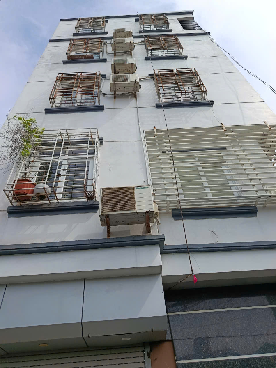 Xuân Phương 42m2 5 tầng oto tránh, lô góc gần Cao đẳng FPT 11 tỷ 99