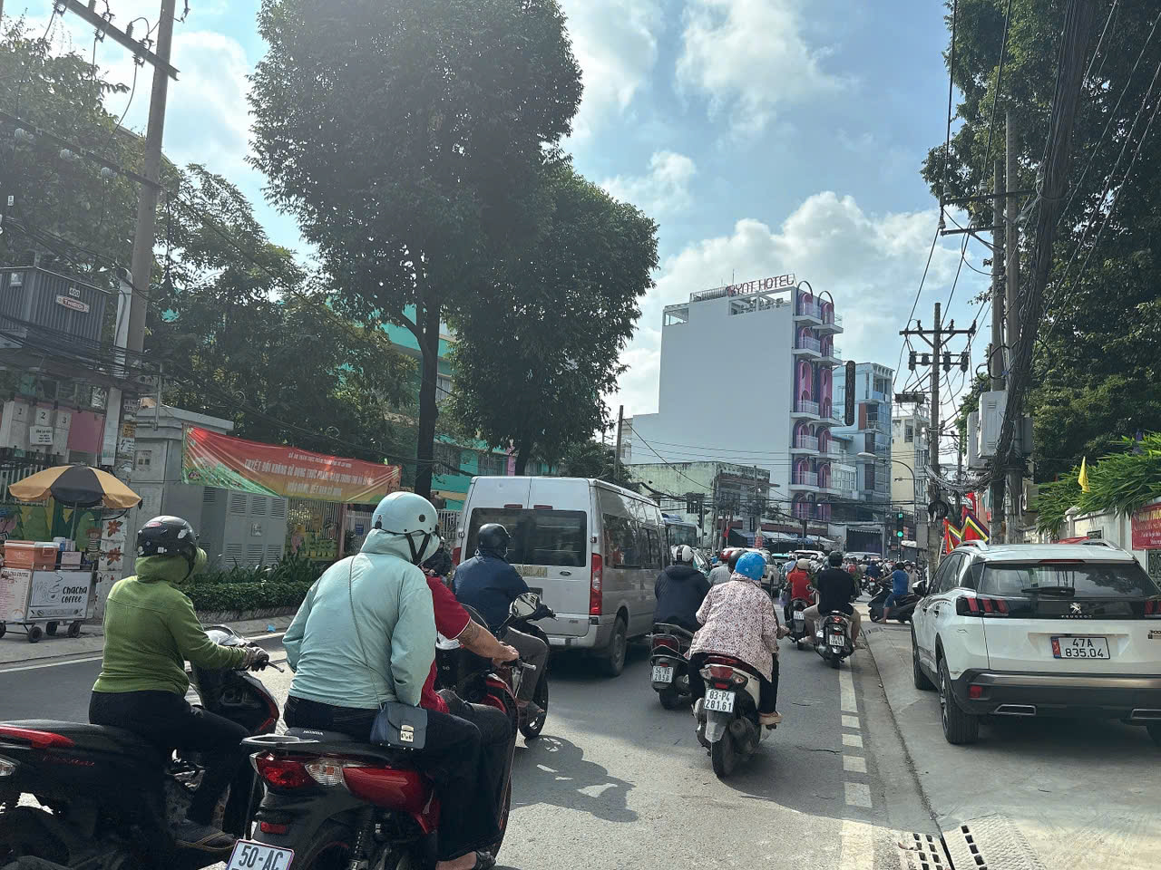 Nhà HIẾM MTKD sầm uất Thống Nhất P.11 ngang 13.5m 459m2 KD trường học kế Lotte chỉ 51.5 tỷ.