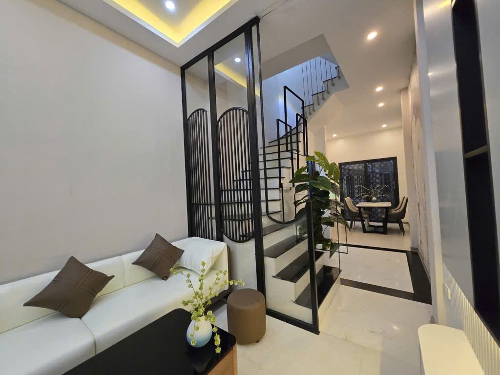 Bán Nhà Tứ Hiệp Nằm Ngay Gần Quốc Lộ 1A Nhà Mới Đẹp Lung Linh – 40m2 – 7 Tỷ Có TL