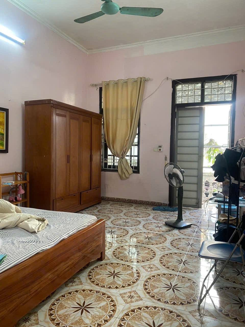 Bán nhà phố Đường Thành, 60m2, 3 tầng, mặt tiền 4m, nhỉnh 43 tỷ, kinh doanh đỉnh